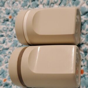 Tupperware Salt & Pepper Shakers 1471-12 & 1471-16